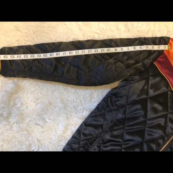 Blck Quilted 70s inspired satin jacket w/ sunburst - Picture 5 of 7